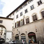 Ponte Vecchio Luxury Retreat